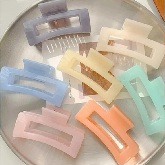 NEW| 3pcs Random Colors Hair Clips - Picture 4 of 4